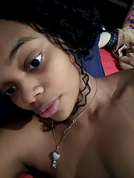 marialuiza2027 online show from 04/18/26, 03:03