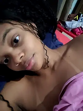 Snapshot of marialuiza2027 chatting on 03/18/26, 05:58 marialuiza2027 online show from 03/18/26, 05:58