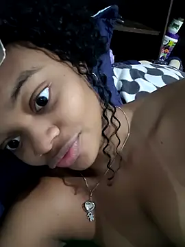 Snapshot of marialuiza2027 chatting on 04/13/26, 10:41 marialuiza2027 online show from 04/13/26, 10:41