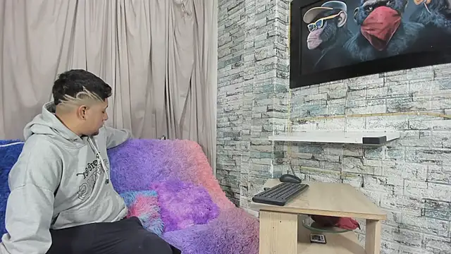 NoahAndBunny online show from 05/09/26, 11:13
