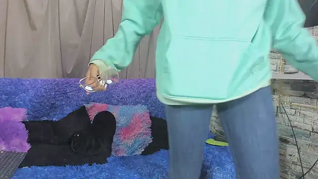 NoahAndBunny online show from 05/21/26, 11:18