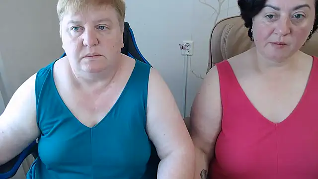 Snapshot of Lindy-Jeanie chatting on 06/19/26, 02:23 Lindy-Jeanie online show from 06/19/26, 02:23