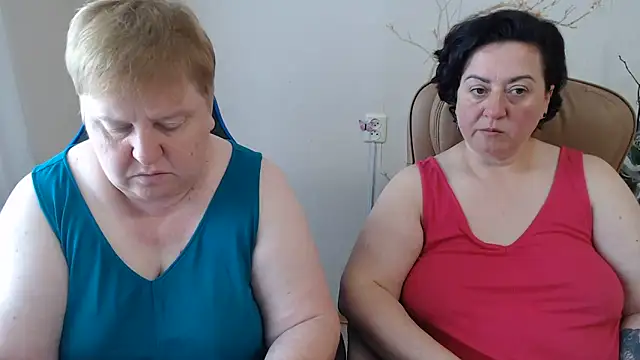 Snapshot of Lindy-Jeanie chatting on 06/18/26, 08:24 Lindy-Jeanie online show from 06/18/26, 08:24