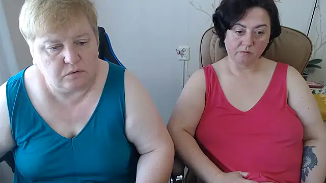 Snapshot of Lindy-Jeanie chatting on 07/17/26, 10:01 Lindy-Jeanie online show from 07/17/26, 10:01