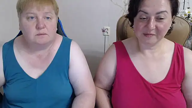 Snapshot of Lindy-Jeanie chatting on 06/26/26, 06:47 Lindy-Jeanie online show from 06/26/26, 06:47
