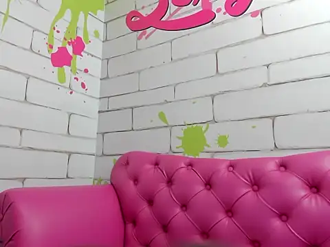 Snapshot of Danna_Greyy chatting on 03/31/26, 11:45 Danna Greyy online show from 03/31/26, 11:45