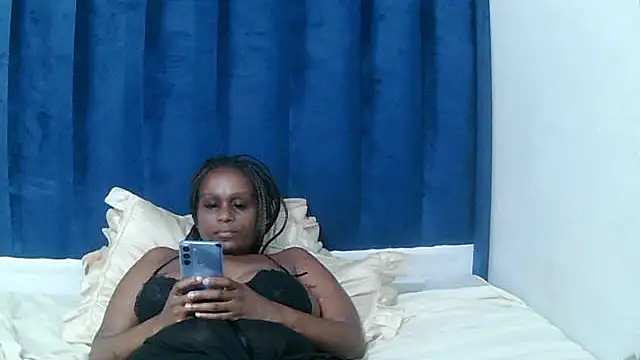 MelaniBbe online show from 04/11/26, 06:00