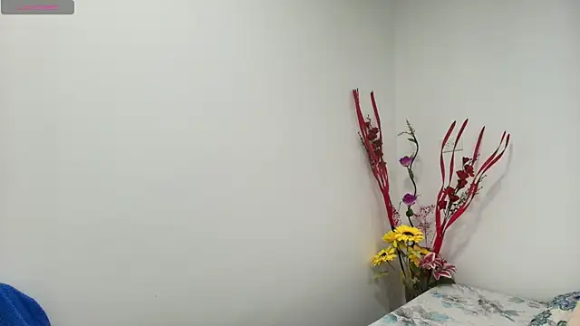 carlaantonellii online show from 05/15/26, 01:42