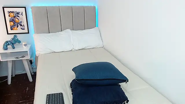 Emma Brm online show from 03/16/26, 07:16