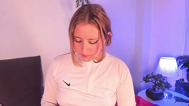 cuttie blondie online show from 05/11/26, 04:04