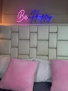 Snapshot of MiaCamille_ chatting on 04/01/26, 06:38 MiaCamille online show from 04/01/26, 06:38