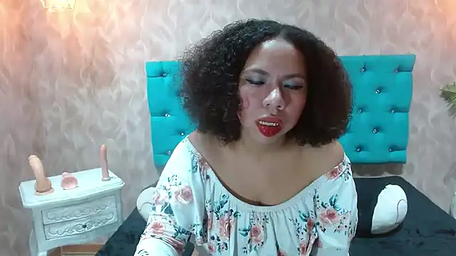 KeniaLovex online show from 05/02/26, 11:43