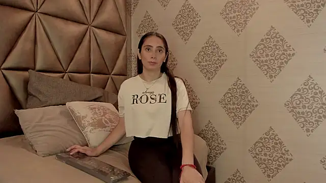 Snapshot of Escarleth_Fox chatting on 04/09/26, 12:11 Escarleth Fox online show from 04/09/26, 12:11