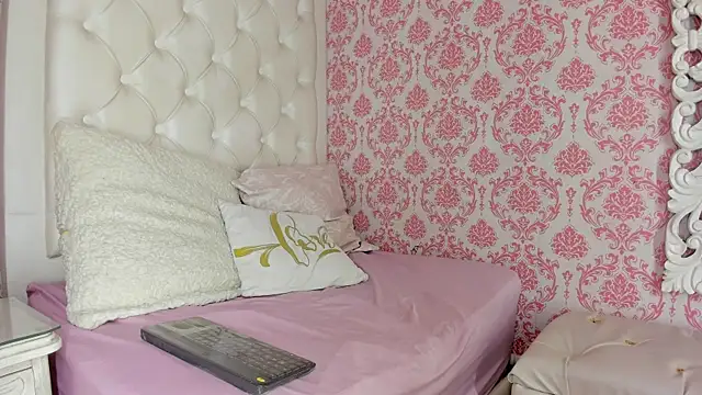 Snapshot of Escarleth_Fox chatting on 04/01/26, 12:17 Escarleth Fox online show from 04/01/26, 12:17