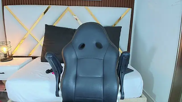 Snapshot of Sluttyysucker_ chatting on 03/24/26, 12:16 Sluttyysucker online show from 03/24/26, 12:16