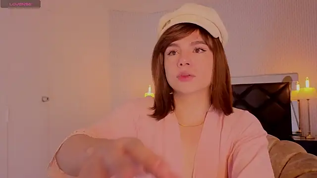 april summer  online show from 04/12/26, 09:07