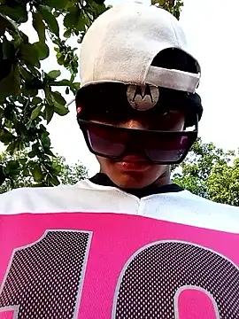 spittingpig1 online show from 04/10/26, 10:17