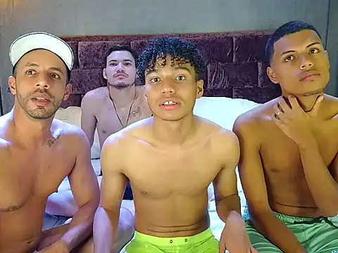 Snapshot of The_Penthouse_boys chatting on 04/10/26, 12:06 The Penthouse boys online show from 04/10/26, 12:06