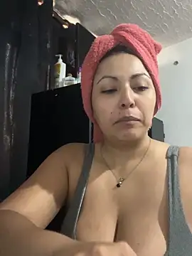 Snapshot of karlyprintt chatting on 06/04/26, 02:33 karlyprintt online show from 06/04/26, 02:33