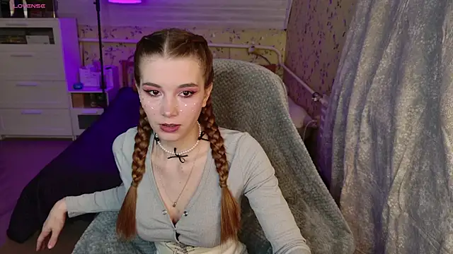 Lunavira online show from 03/27/26, 06:53