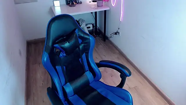 Snapshot of sweetie_lisa chatting on 04/08/26, 08:10 sweetie lisa online show from 04/08/26, 08:10