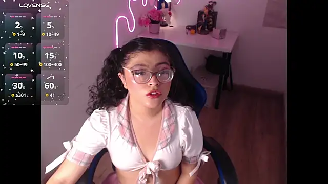 Snapshot of sweetie_lisa chatting on 04/05/26, 03:24 sweetie lisa online show from 04/05/26, 03:24