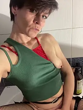 DtPORNBITCH online show from 04/03/26, 11:00