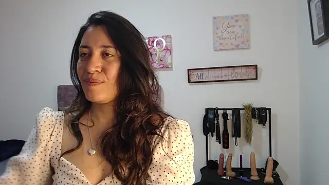 Snapshot of violeta_scott chatting on 06/03/26, 02:29 violeta scott online show from 06/03/26, 02:29