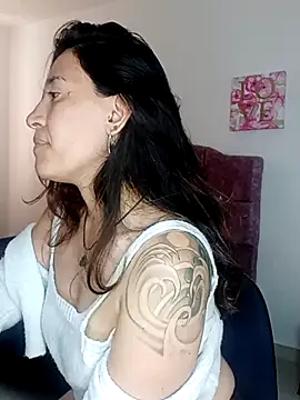 Snapshot of violeta_scott chatting on 06/26/26, 03:51 violeta scott online show from 06/26/26, 03:51