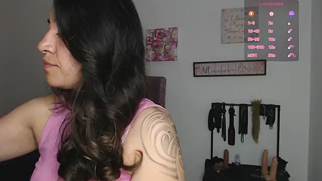 Snapshot of violeta_scott chatting on 06/10/26, 11:44 violeta scott online show from 06/10/26, 11:44