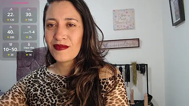 Snapshot of violeta_scott chatting on 06/01/26, 05:12 violeta scott online show from 06/01/26, 05:12