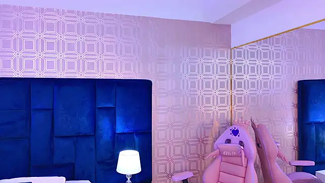 Zoey Fire online show from 04/26/26, 12:13