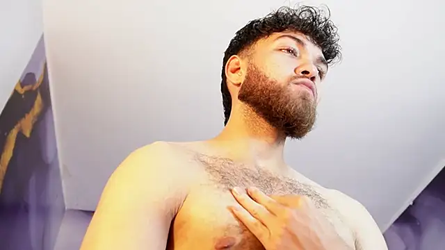 Snapshot of Oliver_Dallas1 chatting on 04/11/26, 04:09 Oliver Dallas1 online show from 04/11/26, 04:09