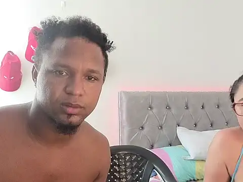 Snapshot of estrellajunior chatting on 04/05/26, 04:02 estrellajunior online show from 04/05/26, 04:02