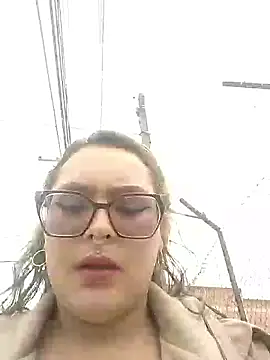 annie 27 online show from 03/17/26, 03:04