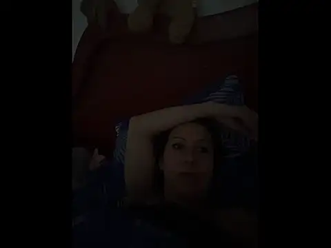 Snapshot of ItsAmara chatting on 04/01/26, 04:04 ItsAmara online show from 04/01/26, 04:04