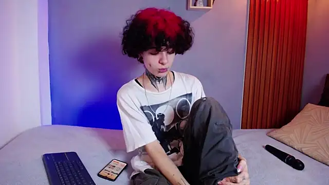 JuneBlake  online show from 04/01/26, 02:03