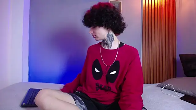 JuneBlake  online show from 04/10/26, 01:51