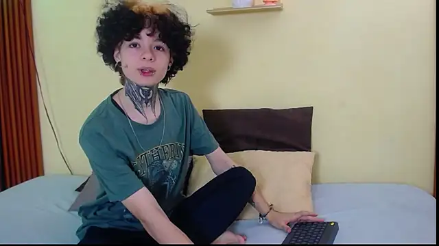 JuneBlake  online show from 03/13/26, 02:00