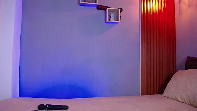 JuneBlake  online show from 03/25/26, 02:27