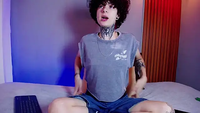 JuneBlake  online show from 04/03/26, 01:50