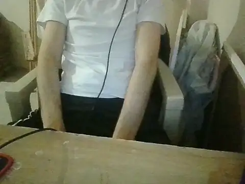 Bigfeet47dikcis17 online show from 03/18/26, 10:10