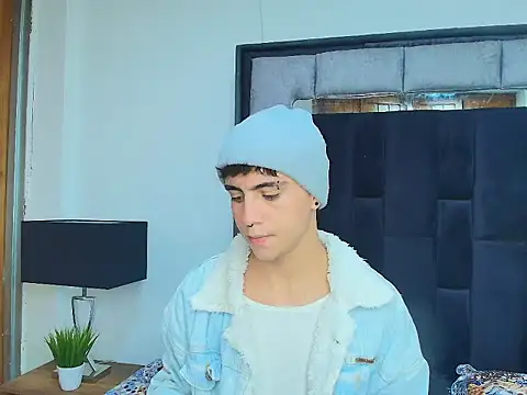 Brax Valencia online show from 03/25/26, 01:21