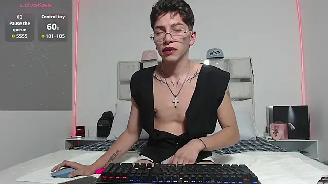 tiam muller fenix online show from 04/11/26, 01:02