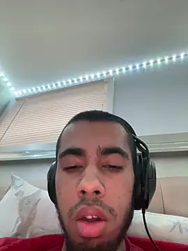 iLoveGirlsOnlyStr8Asf online show from 03/15/26, 11:12