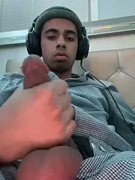 iLoveGirlsOnlyStr8Asf online show from 03/25/26, 05:40