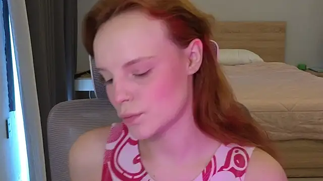 mollybossy online show from 04/15/26, 07:14