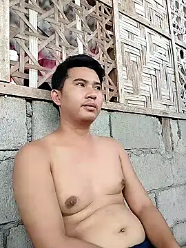 urhotasian online show from 04/14/26, 11:43