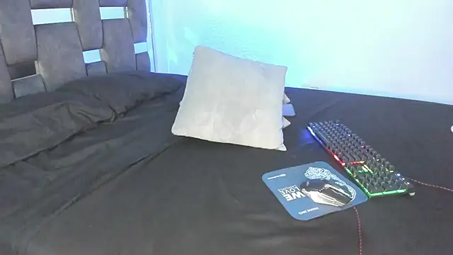 cyber-moon online show from 04/11/26, 07:45