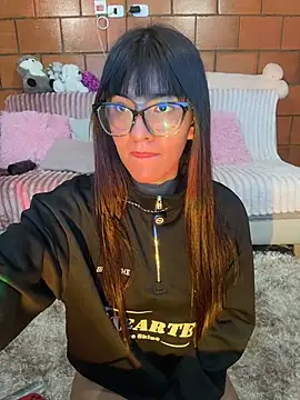 xayah cute online show from 05/04/26, 04:27